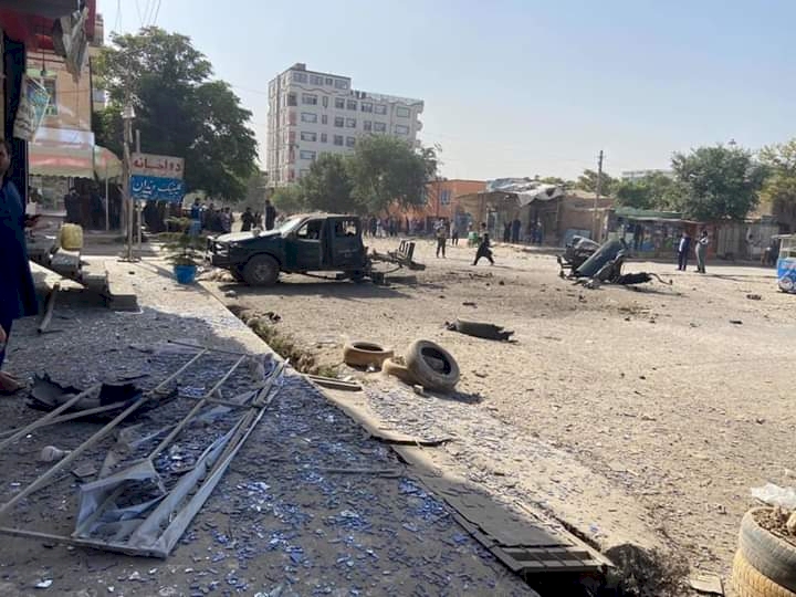 Afganistan'da emniyet müdürlüğü binasına bomba yüklü araçla saldırı