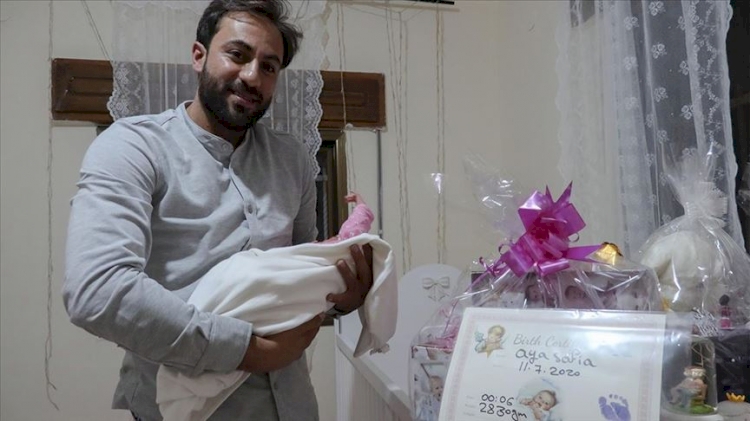 Filistinli aile yeni doğan kızlarına 'Ayasofya' adını verdi