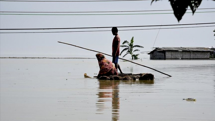 Güney Asya'da sel ve heyelanlarda ölü sayısı 221'e yükseldi