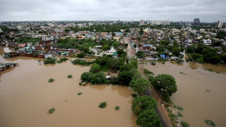 Hindistan'ın Assam eyaletinde sel ve heyelanlarda ölenlerin sayısı 111'e yükseldi