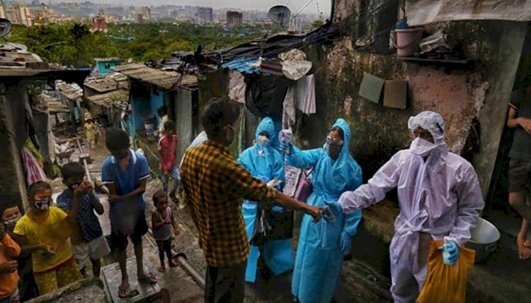 Mumbai'de gecekondu sakinlerinin yarıdan fazlasının korona testi pozitif çıktı