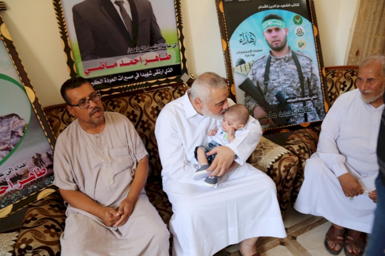 Hamas: Bayram ziyaretlerinde önceliğimiz şehid ve esir aileleri olmalı