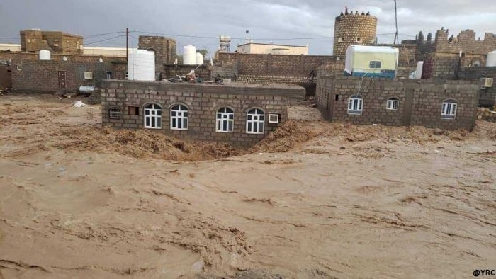 Yemen'de sel nedeniyle baraj çöktü: 17 ölü