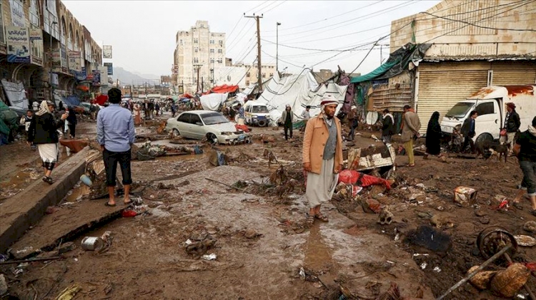 İnsan hakları örgütleri: Yemen'deki seller benzersiz bir insanlık felaketine neden oldu