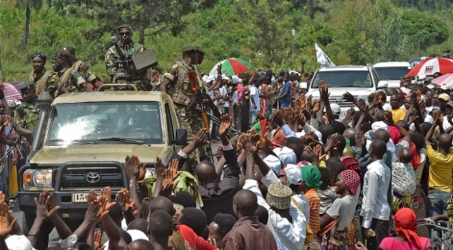 Burundi'de Cumhurbaşkanının konvoyuna taş atan 3 kişiye 30'ar yıl hapis