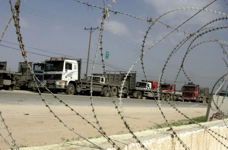 İşgalci İsrail Gazze'ye gıda ve sağlık malzemesi hariç tüm ürünlerin girişini yasakladı