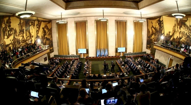 Suriye Anayasa Komitesi toplantılarının üçüncü turuna Kovid-19 engeli