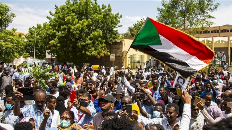 Sudan'da sivil kanat, İşgalci İsrail'le normalleşmeye karşı