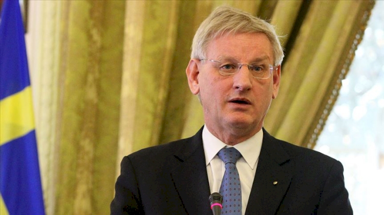 İsveç'in Eski Başbakanı Bildt: Kur'an'ın yakılması asla kabul edilemez