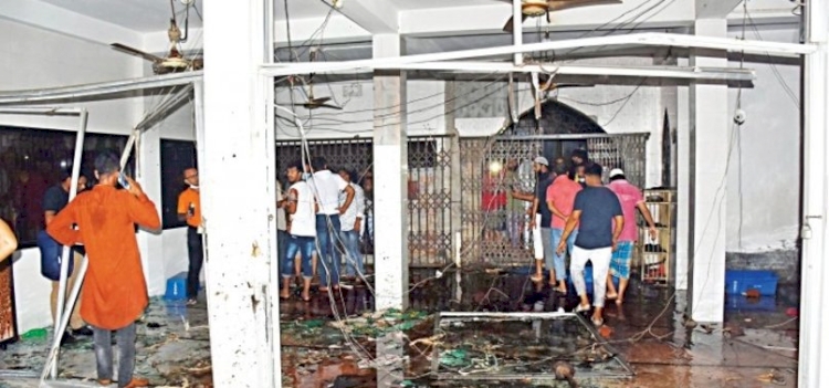 Bangladeş'te feci kaza! Doğal gaz patlamasında camideki 12 kişi yaşamını yitirdi