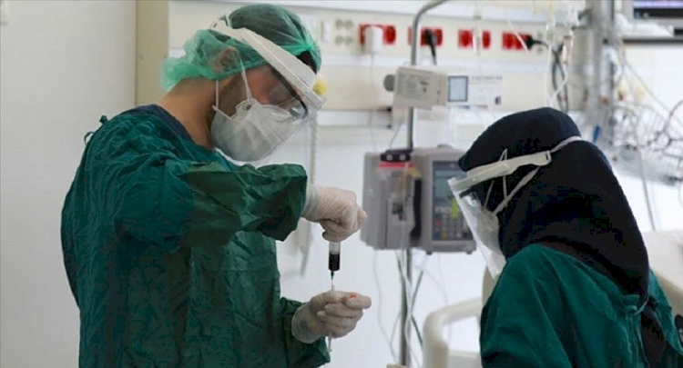 Dünya genelinde 7 binin üzerinde sağlık çalışanı Kovid-19 nedeniyle öldü