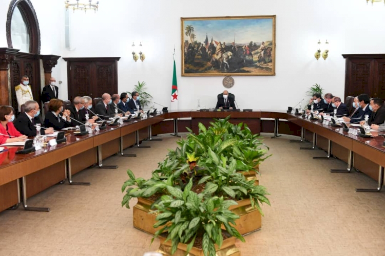Cezayir Bakanlar Kurulu, anayasa değişikliği taslağını onayladı