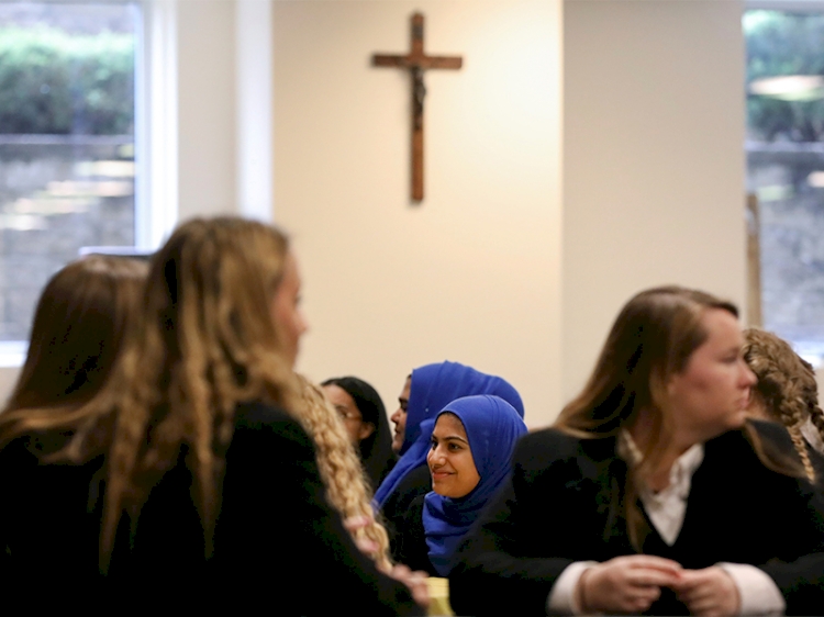ABD'de yayımlanan araştırmaya göre devlet okullarında Müslümanlara ayrımcılık yapılıyor