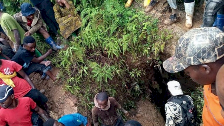 Kongo'da altın madeni çöktü: En az 50 kişi hayatını kaybetti