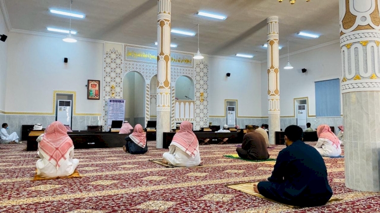 Irak'ta 5 ay sonra ibadet yerlerinin yeniden açılması kararı alındı