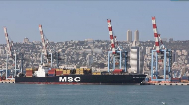 BAE'den gönderilen ilk kargo gemisi İşgalci İsrail'e ulaştı