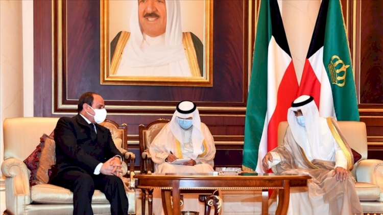 Kuveyt, Sisi karşıtı gösteri çağrısı yapan muhalif 3 Mısır vatandaşını ülkelerine teslim etti