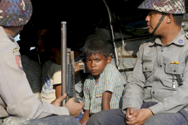 Myanmar ordusu çocukları mayın tarlalarına sürdü