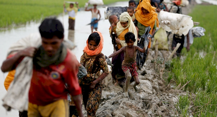 Myanmar, Bangladeş'teki Arakanlı Müslümanların iadesini istiyor