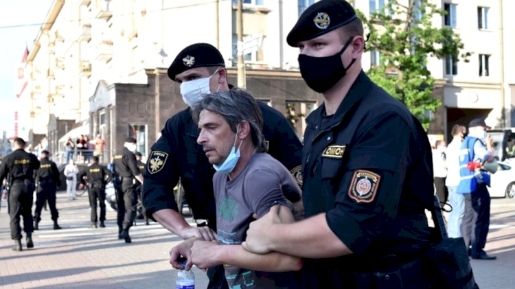 Belarus'taki protestolarda 700'den fazla kişi gözaltına alındı