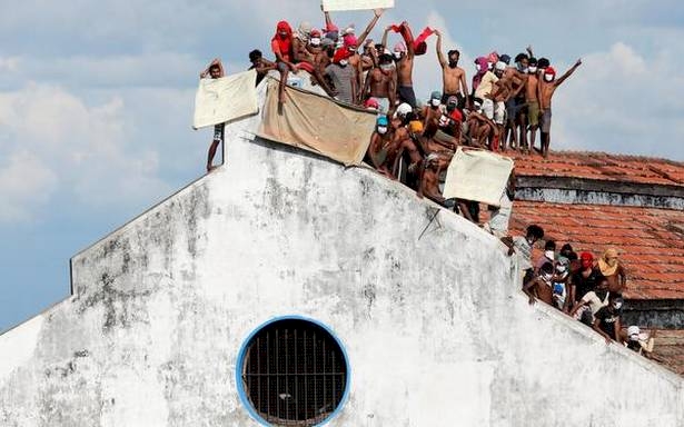 Sri Lanka'da cezaevinde COVID-19 isyanı: 8 ölü