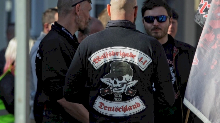 Almanya'da ırkçı 'Sturmbrigade 44' örgütü yasaklandı