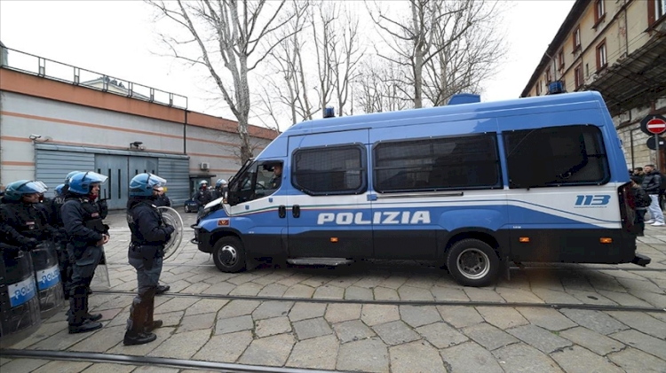İtalyan savunma şirketinden hassas bilgileri çalmakla suçlanan 2 kişi gözaltına alındı