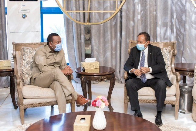 Sudan Başbakanı arabuluculuk önermek için Etiyopya'ya gitti