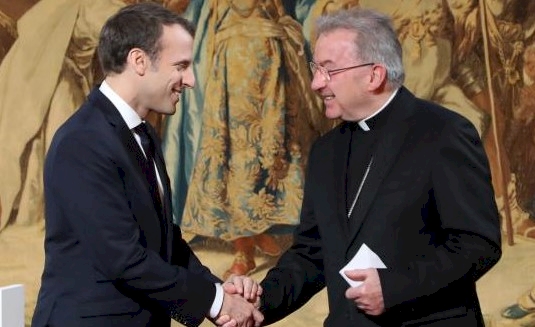 Vatikan'ın Paris Büyükelçisi Başpiskopos Ventura'ya 'cinsel saldırıdan' hapis cezası