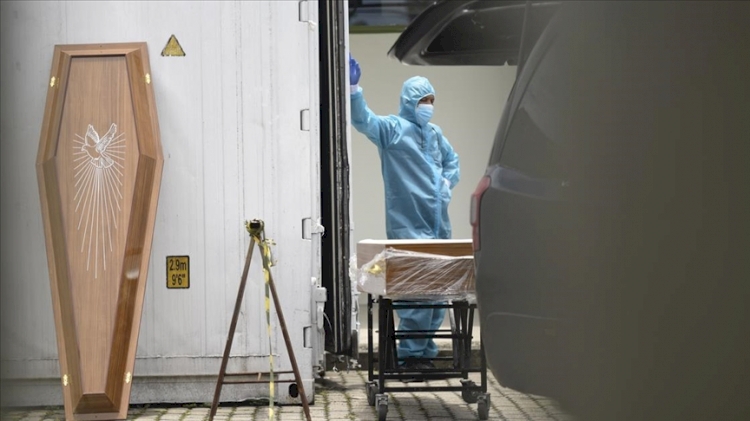 ABD'de 2 bin 37 kişi daha koronavirüsten öldü