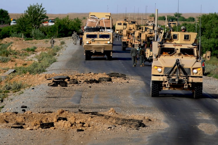 Irak'ta ABD liderliğindeki uluslararası koalisyonun konvoyuna saldırı