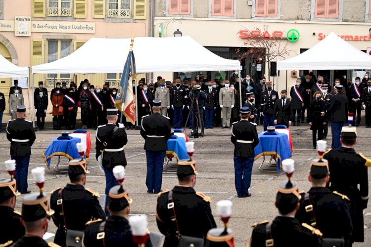 Mali'de biri tuğgeneral olmak üzere 3 Fransız askeri öldürüldü