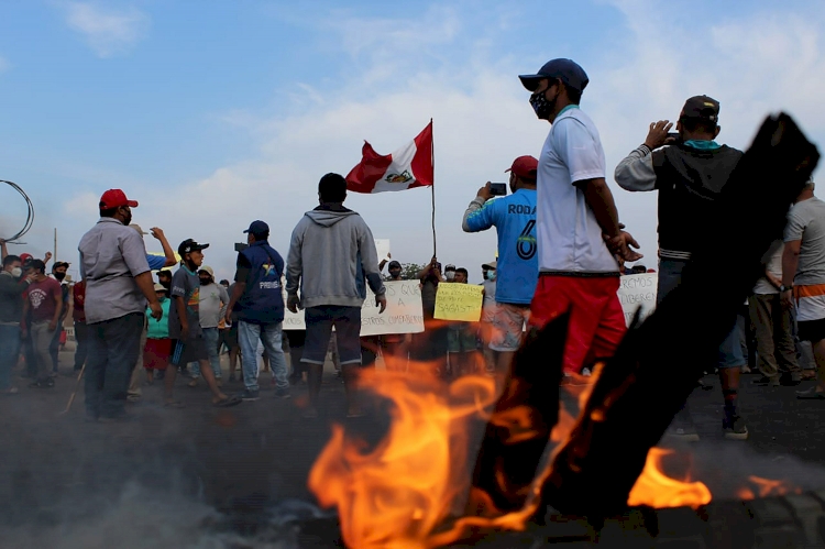Peru'da gösteri yapan tarım işçileriyle polis çatıştı: 3 ölü, 24 yaralı