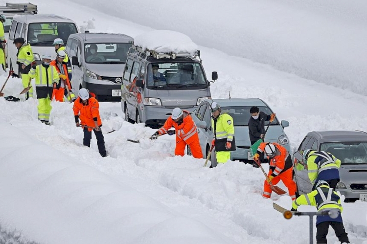Japonya’da yoğun kar yağışı nedeniyle ölü sayısı 29'a çıktı