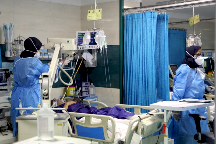 İran Sağlık Konseyi: Kovid-19 süresince 200'ü aşkın doktor öldü, 3 bini ülkeden ayrıldı