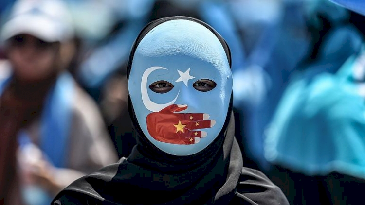 Twitter, Çin'in Uygur kadınlarına yönelik paylaşımını kaldırdı
