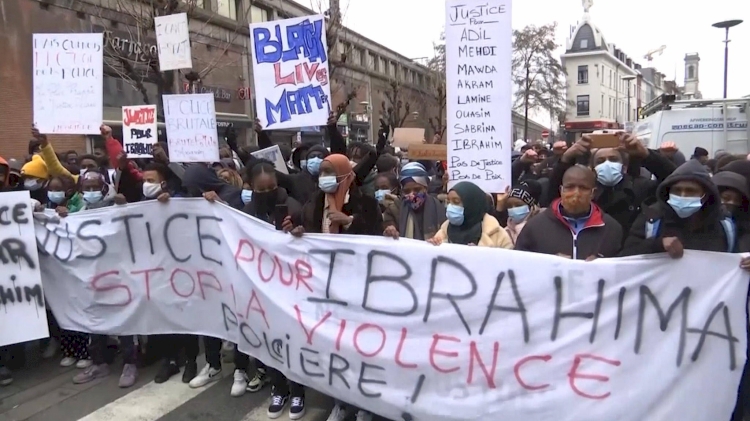 Belçika'da Afrikalı İbrahim'in gözaltında ölümü halkı sokağa döktü