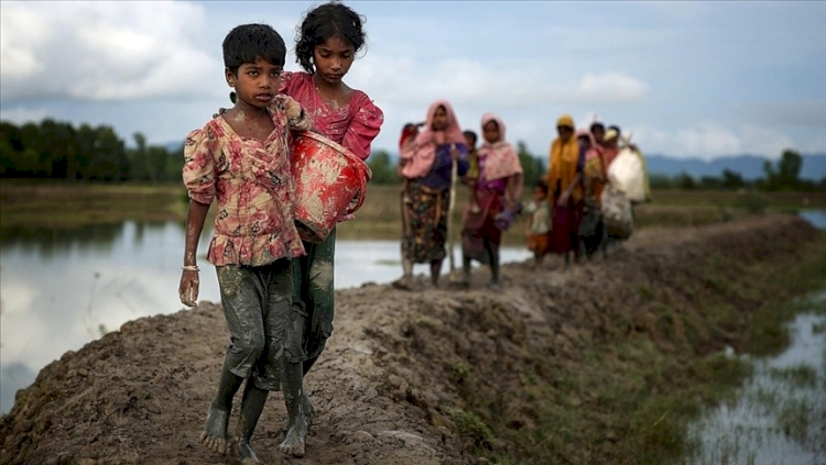 Bangladeş Myanmar'la Arakanlı Müslümanların geri dönüşünü görüşecek