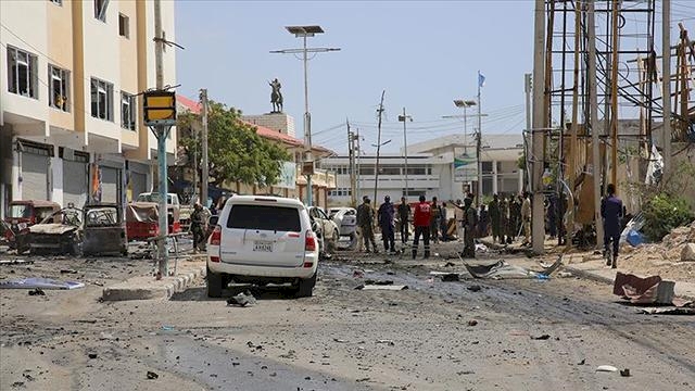 Somali'de belediye başkanının konvoyuna saldırı: 6 ölü
