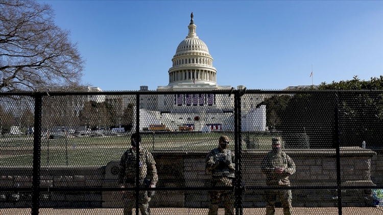 ABD'de 6 Ocak Kongre baskınının ardından Trump dönemi siyasi krizle bitiyor