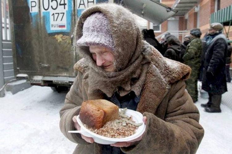 Rus yetkiliden 'ülkedeki yoksulluk sorunu daha da kötüleşebilir' uyarısı
