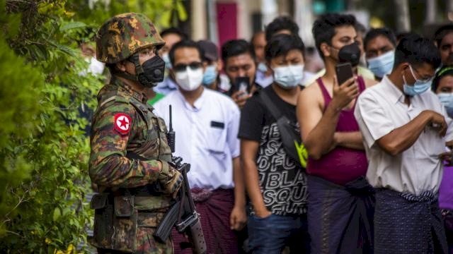 Myanmar'da Twitter ve Instagram için erişim engeli talimatı