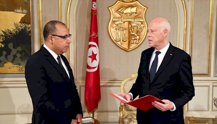 Tunus'ta Başbakan'ın kabine revizyonunda değişiklik hamlesi Cumhurbaşkanı'yla aralarındaki krizi çözemedi