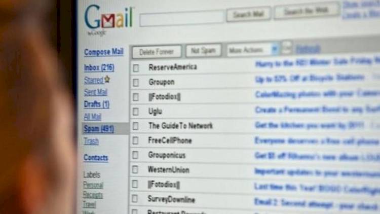 3 milyar e-posta kimliği ve şifresi internete sızdı: Kendi hesabınız güvende mi?