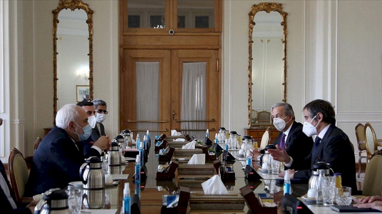 Uluslararası Atom Enerjisi Ajansı Başkanı Grossi Tahran'da İran Dışişleri Bakanı Zarif'le görüştü