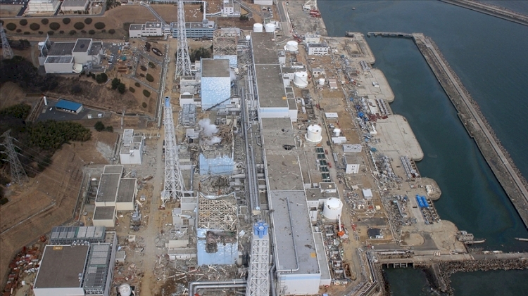 Japonya'daki depremde Fukuşima Dai-içi'de radyoaktif suyu koruyan 53 tank yerinden oynadı