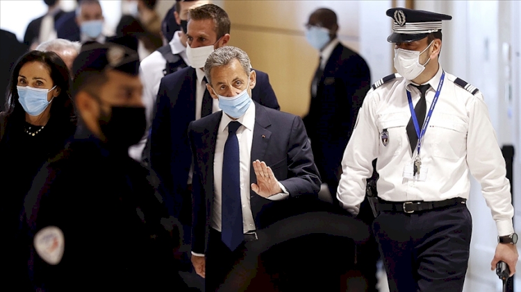 Sarkozy, yolsuzluk davasında suçlu bulundu