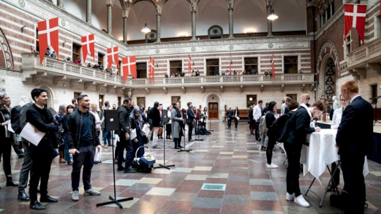 Danimarka'da tepki çeken talep: Vatandaşlık istiyorsan dinini beyan et