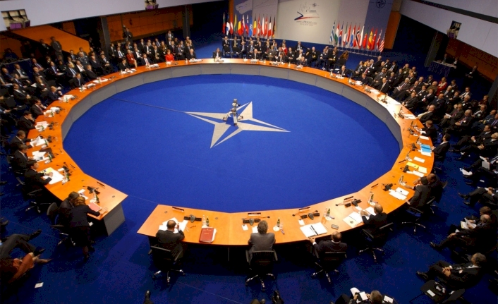 NATO'dan AB'ye ''stratejik dayanışma'' önerisi