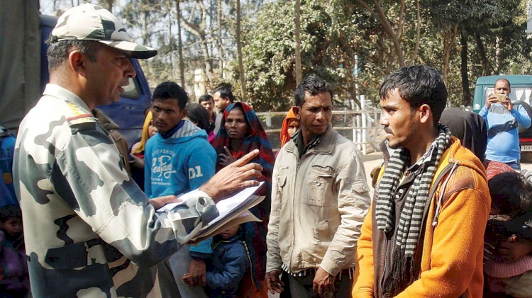Hindistan, BM mülteci kimliğine sahip Arakanlı Müslümanları gözaltına alıp Myanmar'a gönderiyor